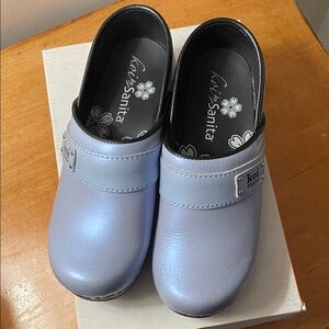 Women's Koi by Sanita Lindsay Luna Pearlized Leather clogs. Size 35 NEW w/box